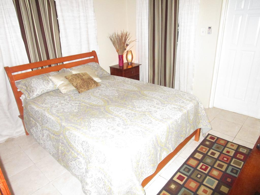 The Residence Portmore Apartments Zewnętrze zdjęcie